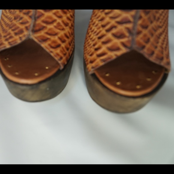 Report Signature Tan/Brown TORRO Mules/Slides 8M - Picture 6 of 8